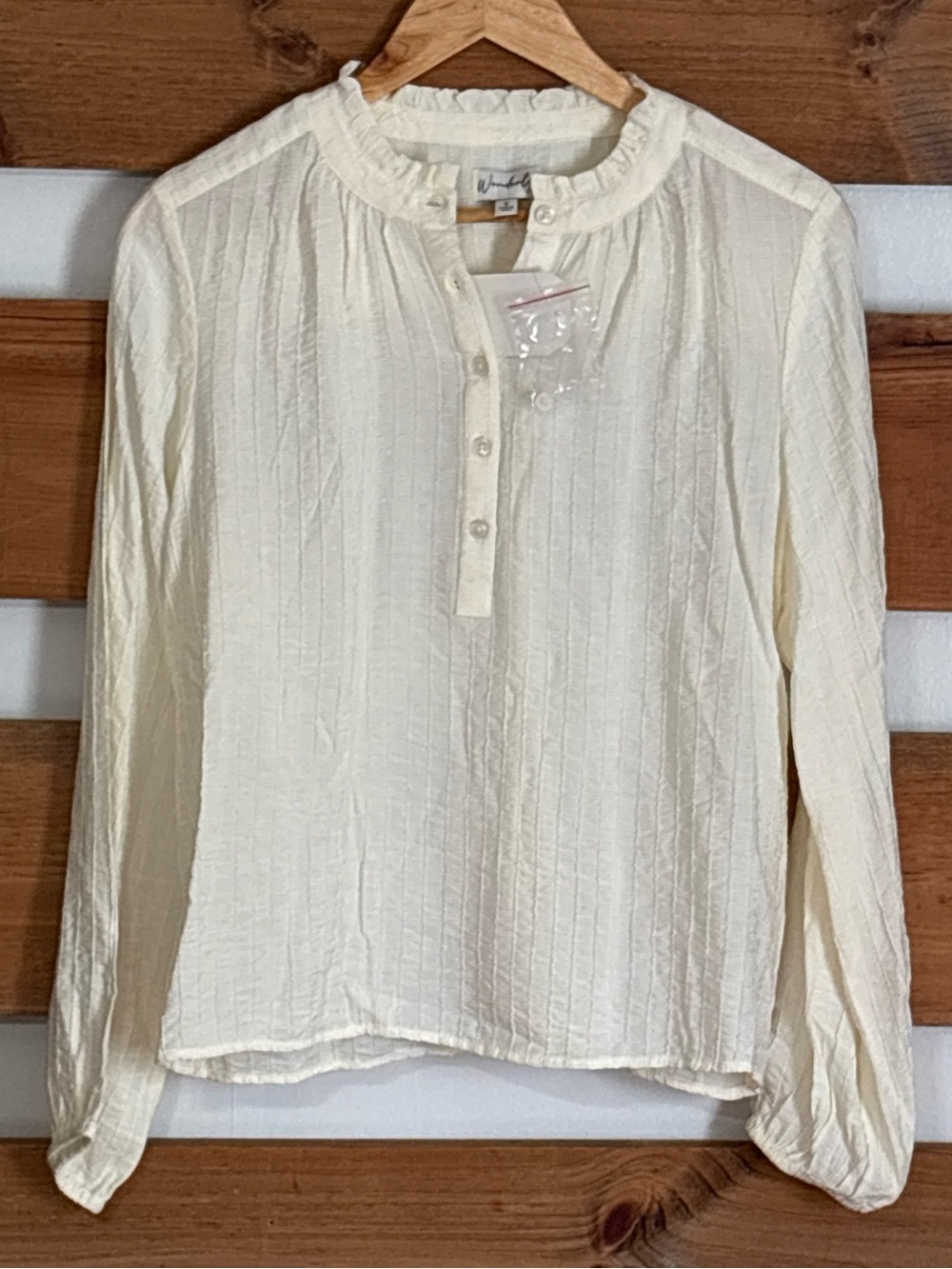 NWT Wonderly Creamy Gauze Long Sleeve Elastic Cuff 1/4 Button Down Blouse Size S